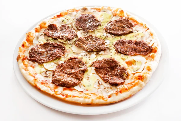 Pizza s hovězím — Stock fotografie