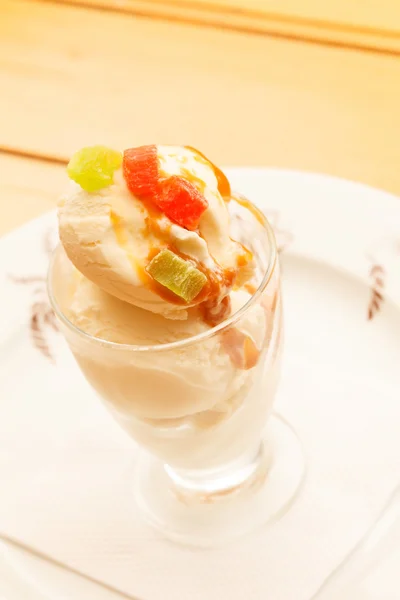 아이스크림, 열 대 과일 — 스톡 사진