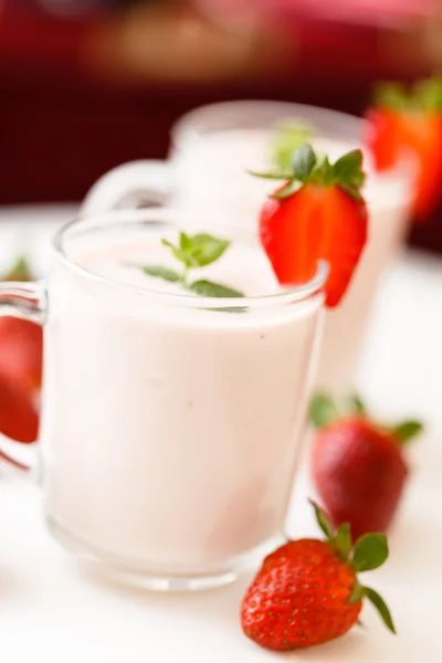 Erdbeer-Smoothie — Stockfoto