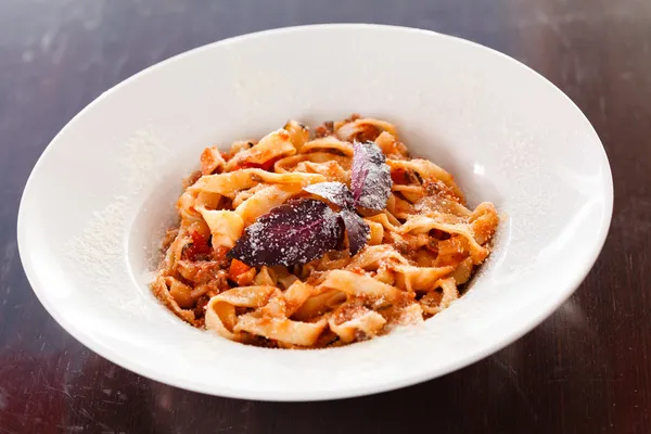 Pasta met saus — Stockfoto