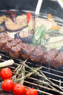 sebze ve ızgara kebap