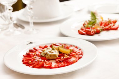 çilek carpaccio