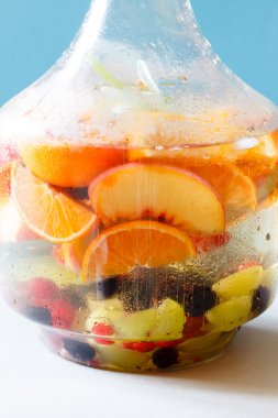 Sangria içmek