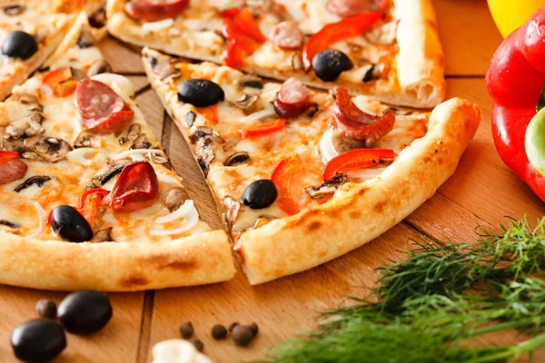 Högsta pizza — Stockfoto