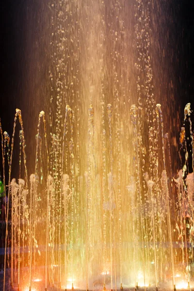 Fuente de agua de colores —  Fotos de Stock