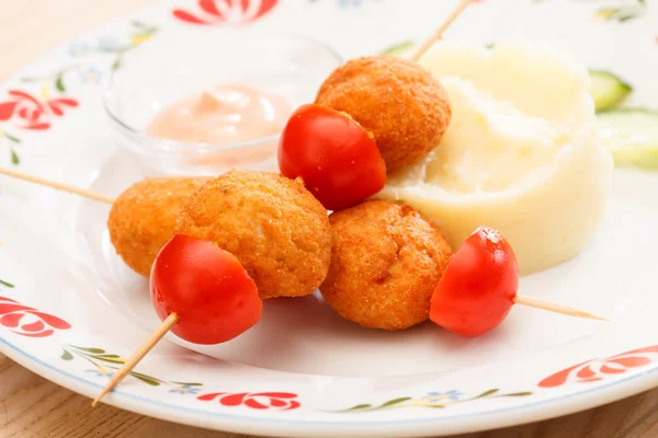 Chicken balls with mashed potatoes — Stock Photo, Image