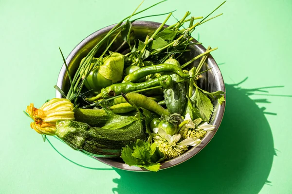 Зелені Овочі Зеленому Фоні — стокове фото