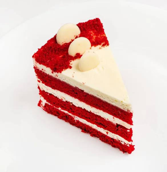 Roter Samtkuchen Auf Dem Weißen — Stockfoto