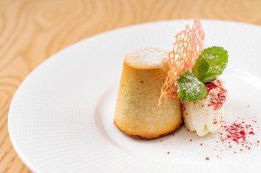 Vanilyalı dondurma.