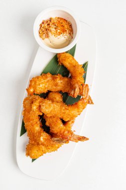 Çıtır karidesler kapanıyor.