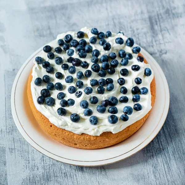 Torta Mirtilli Con Panna Montata — Foto Stock