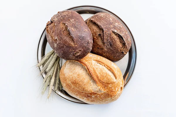 Čerstvý Organický Chléb Talíři — Stock fotografie
