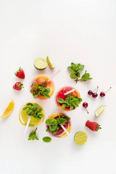 Limonadas Frutas Sobre Fondo Blanco — Foto de Stock