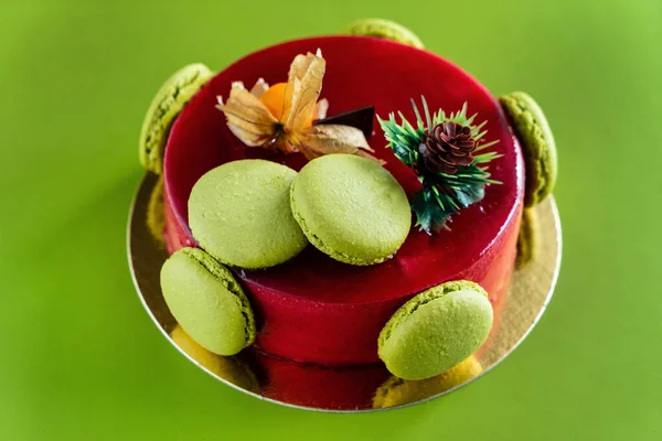 Mousse Cake Met Macarons — Stockfoto
