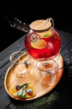 Böğürtlenli ve otlu çay