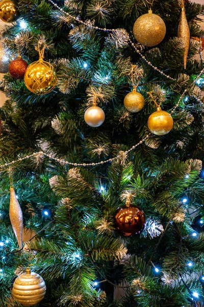Feestelijke Decoratie Met Levendige Gekleurde Lichten Fonkelende Bel Gelukkig Nieuwjaar — Stockfoto