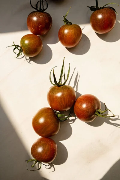 Brown Cherry Tomatoes Sunny Background — Fotografia de Stock