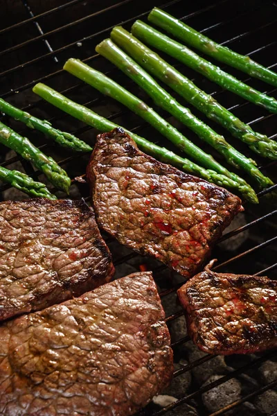 Grilled Meat Asparagus Thyme — Stock Photo, Image