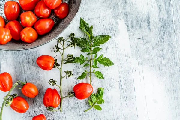 Fresh Cherry Tomatoes Wooden Background — Stock Photo, Image
