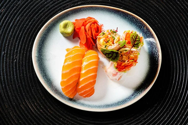 Lax Nigiri Sushi Den Vita Plattan — Stockfoto