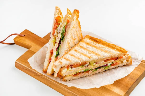 チーズ トマト レタス パンのトースト サンドイッチ — ストック写真