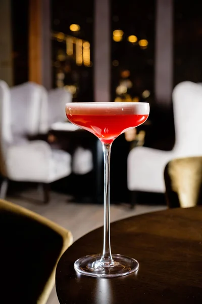 Savoureux Cocktail Sur Table — Photo
