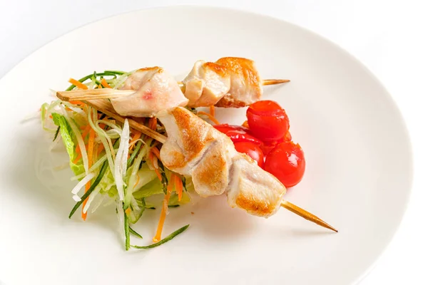 Taze Salatalı Tavuk Kebabı Üst Manzara — Stok fotoğraf