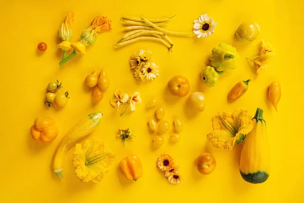 Żółte Warzywa Żółtym Tle — Zdjęcie stockowe