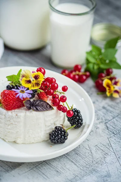 Brânză Vaci Fructe Pădure Proaspete — Fotografie, imagine de stoc
