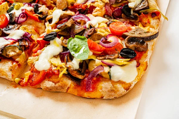 Italská Pizza Dřevěné Desce — Stock fotografie