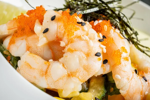 Ciotola Pesce Crudo Con Salsa — Foto Stock