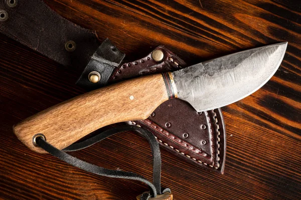 Coltello Uno Sfondo Legno — Foto Stock