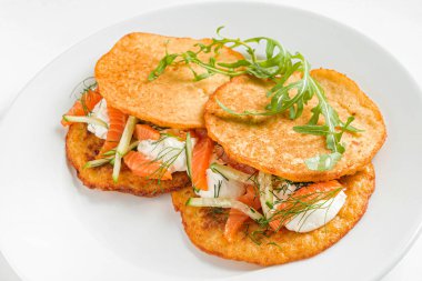 somon ve krem peynirli patates gözlemesi