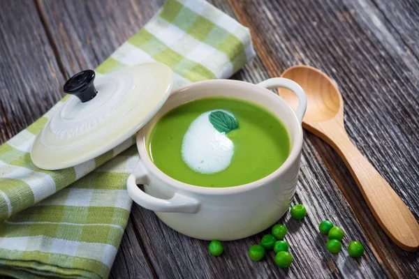 Green pea soup — Stock Photo, Image