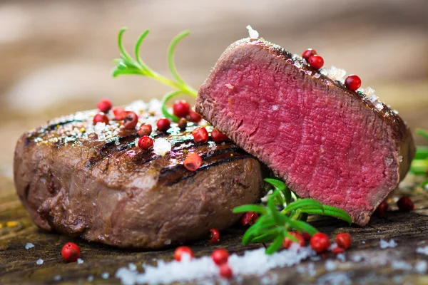 Juicy Fillet Steak with Fresh Herbs — Stock Photo, Image