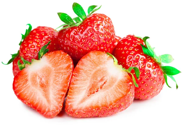 Rode aardbeien op witte achtergrond geïsoleerd — Stockfoto