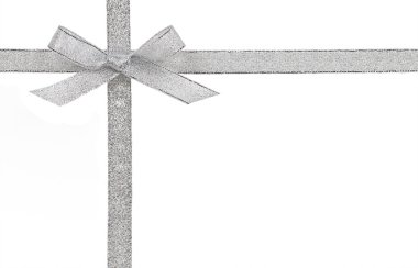 Hediyelik konsepti - gümüş yay ve şerit üzerinde beyaz bir backgro izole