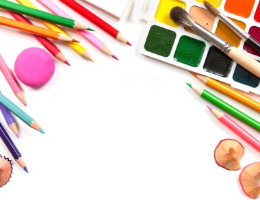 kalem ve beyaz arka plan üzerinde izole boyalar