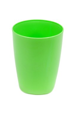 Yeşil plastik bardak