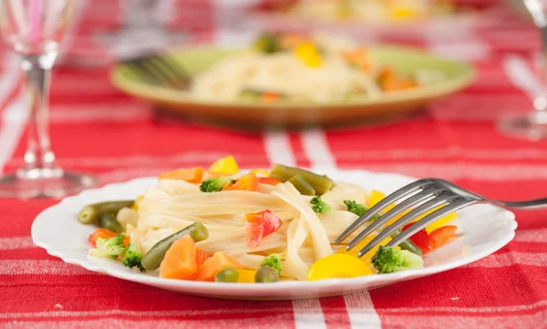 Pasta med grönsaker — Stockfoto