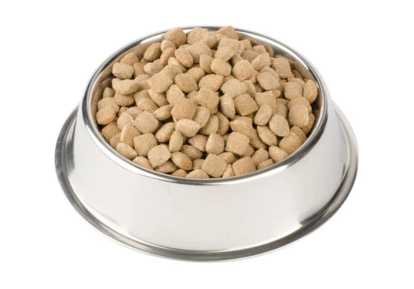 Comida seca para mascotas en un tazón de metal — Foto de Stock