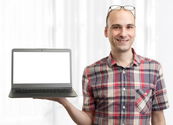 Homem com computador portátil — Fotografia de Stock