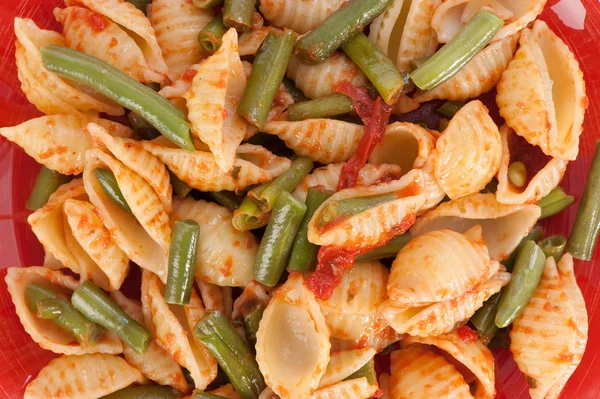 Pasta med gröna bönor och tomatsås — Stockfoto