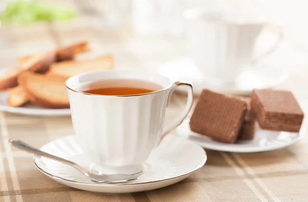 Φλιτζάνι τσάι και βάφλες — Φωτογραφία Αρχείου