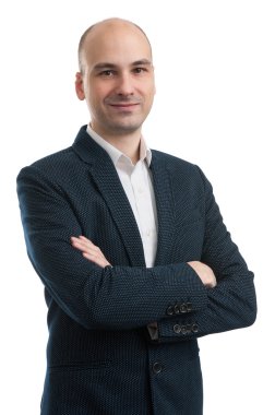 adam yakışıklı iş kolları ile ayakta katlanmış