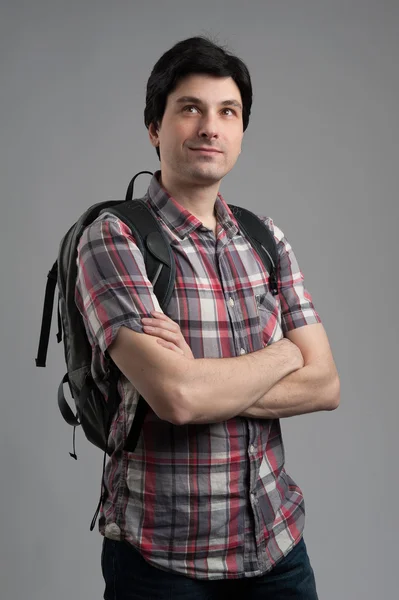 Fiatal férfi hátizsákkal — Stock Fotó