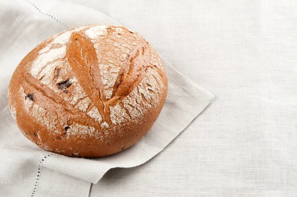 Traditionelles Brot zum Anfassen — Stockfoto