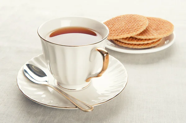 Waffles and tea — Stock Photo, Image