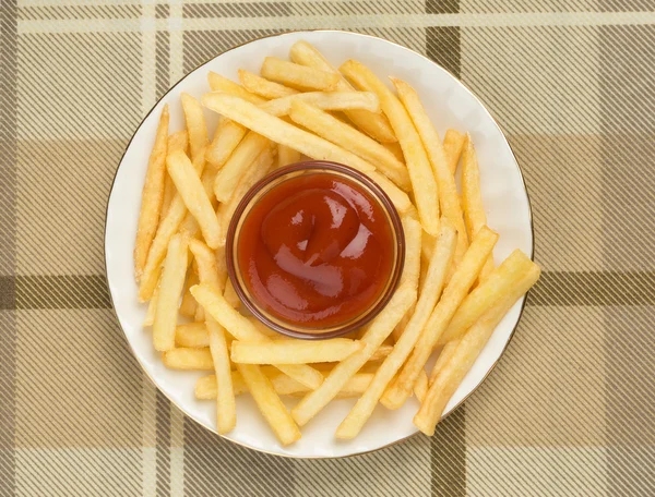 Французькі картопля й кетчуп — стокове фото