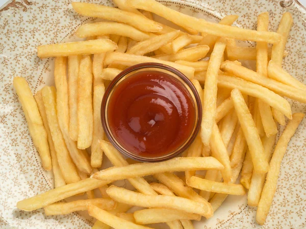 Batatas fritas e ketchup — Fotografia de Stock
